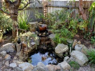 327 Montecito Ave, Monterey CA  93940-3822 exterior