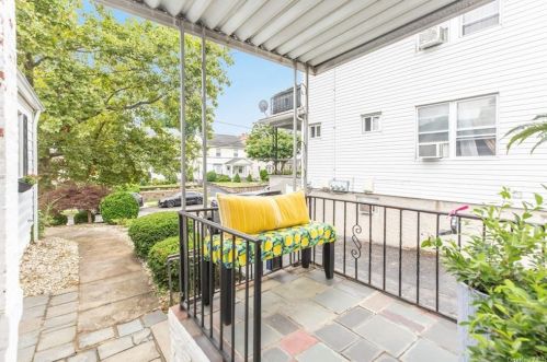 33 Orchard St, Mount Vernon NY  10552-1611 exterior