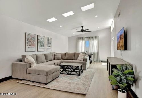 2013 66 St, Scottsdale AZ 85251-6120 exterior