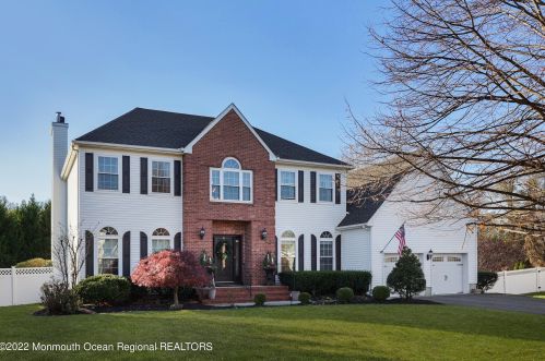 165 Bernard Dr, Tinton Falls, NJ 07701-6757