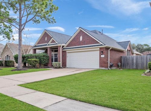 3229 Fontaine Dr, Pearland, TX 77584-9058