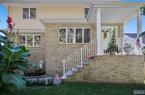 236 Gilbert Ave, Elmwood Park NJ  07407-2813 exterior