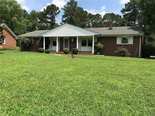 404 Crescent Dr, Franklin, VA 23851-2310