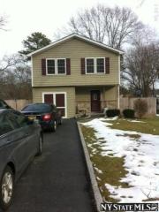 404 Birch Hollow Dr, Smith Point, NY 11967-1412