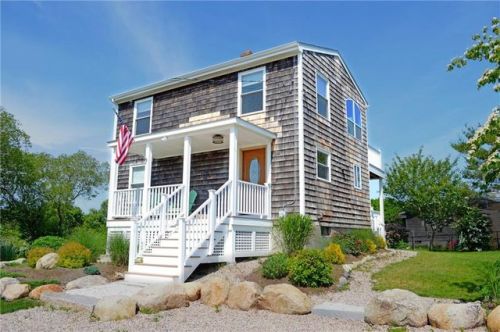 34 Green Meadow Dr, South Kingstown, RI 02882-5514