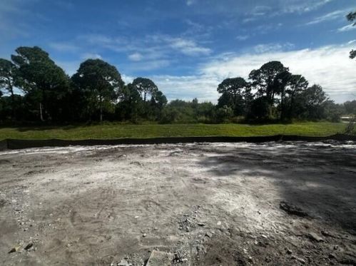 762 Altura St, Fort Pierce FL  34952-1302 exterior