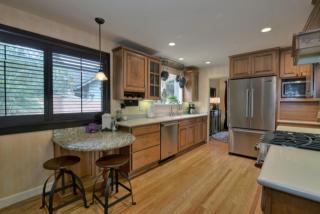 454 Orange Ave, Los Altos CA  94022-3526 exterior