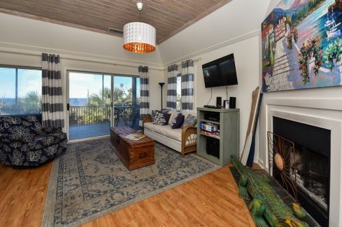 1017 Pne Ave, Saint George Island FL  32328-2416 exterior