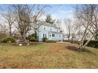 13 Salem Pl, Stamford, CT 06907-1243