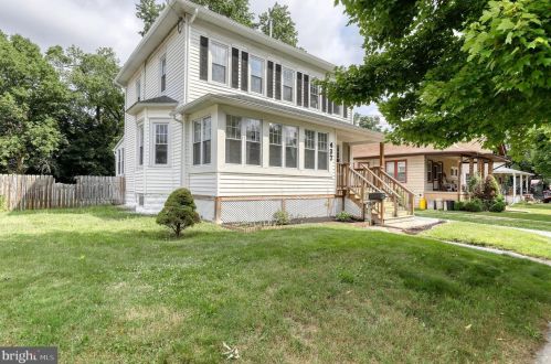 437 Maple Ave, Camden NJ  08106-2054 exterior