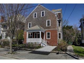 84 Keene St, Providence, RI 02906-1508