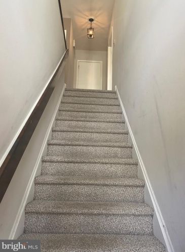 2 Aspen Way, Gardenville, PA 18901-2746