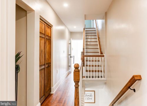 237 Elm St, Lancaster PA  17603-3445 exterior