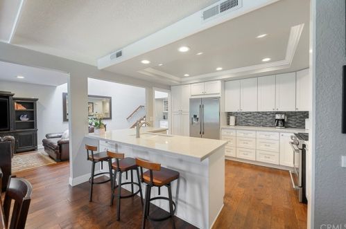 682 Brookline Pl, Fullerton, CA 92835-2771