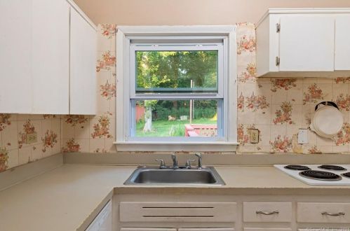 19 Birchwood Rd, Northford, CT 06472-1602