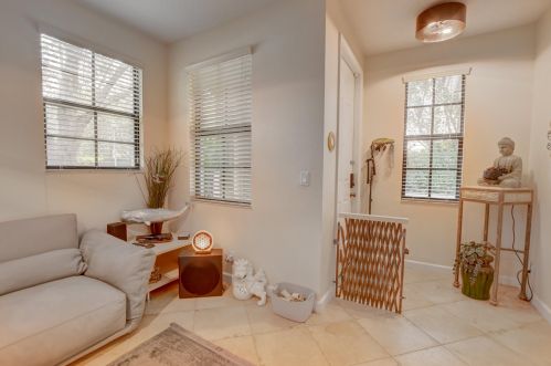 247 Chrystie Cir, Delray Beach, FL 33484-8155