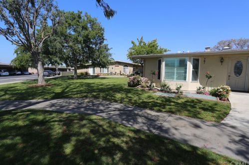1660 Glenview Rd, Seal Beach, CA 90740-4187