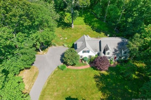 246 Al Harvey Rd, Stonington, CT 06378-1902