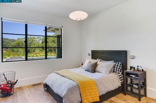 519 Miner Rd, Orinda CA  94563-1426 exterior