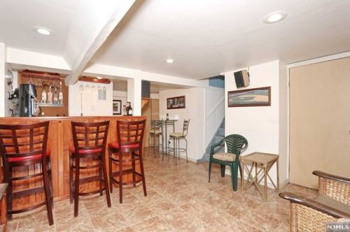 60 Garden St, Teaneck NJ  07666-5919 exterior