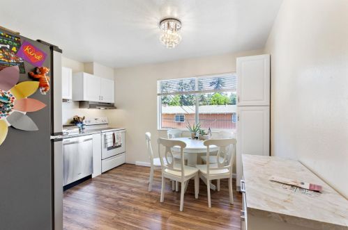 1241 Coronado Dr, Sunnyvale, CA 94086-1360