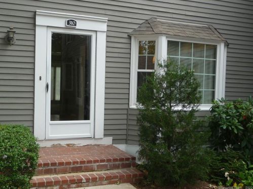 310 Georgetown Dr, Glastonbury, CT 06033-2357