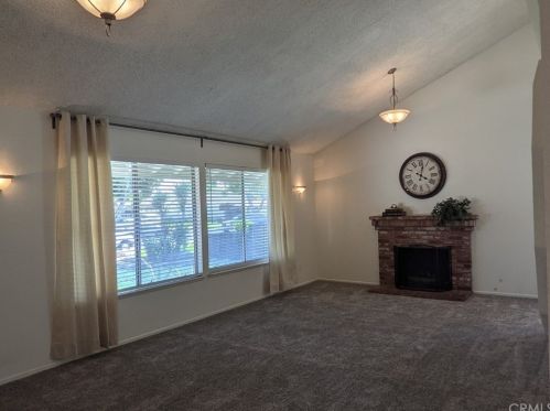 2560 Birch St, San Bernardino, CA 92410-1916