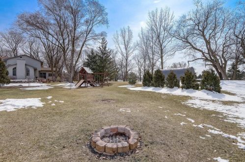1100 Lee St, Lake Mills WI  53551-1938 exterior
