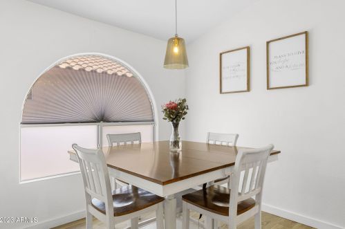 950 Redondo Dr, Gilbert AZ 85233-7539 exterior