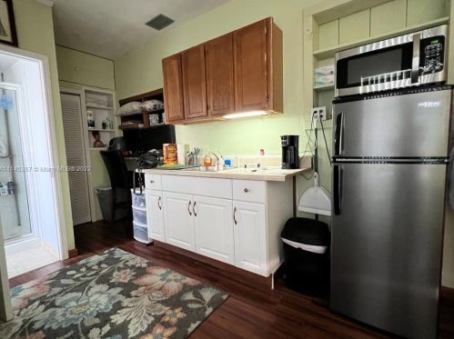 8601 10 St, Hollywood FL 33025-3357 exterior