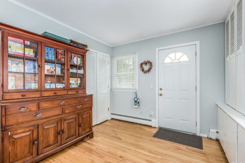 203 Academy St, Bay Port NY  11705-1827 exterior