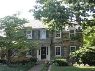 1842 Kenmore Ave, Bethlehem, PA 18018-3339