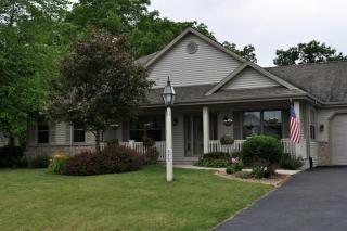 575 Red Pine Cir, Dousman, WI 53118-8830