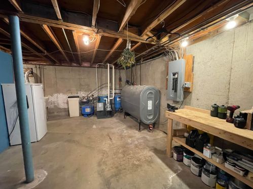 248 Bow Lake Rd, Northwood NH  03261-3315 exterior