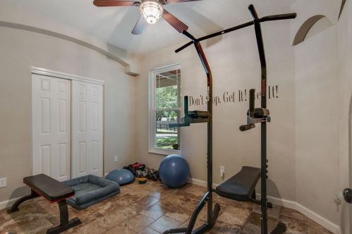 10421 Less Traveled Rd, Thonotosassa FL  33592-4017 exterior