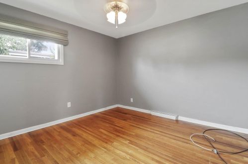 225 Delaware St, Hobart IN  46342-4110 exterior