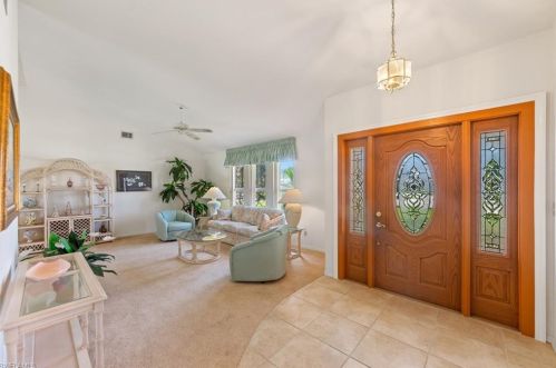28426 Las Palmas Cir, Bonita Springs, FL 34135-6838