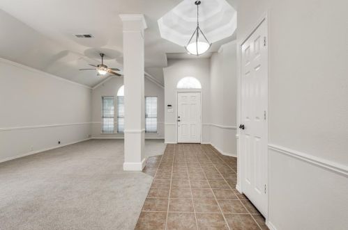 6717 Candlecreek Ln, Plano TX  75024-5511 exterior