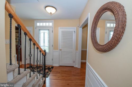 614 Westwind Dr, Berwyn PA  19312-1144 exterior