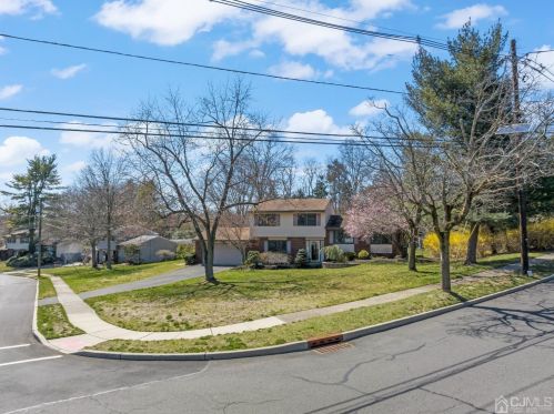 2 Perry Rd, East Brunswick NJ  08816-1324 exterior