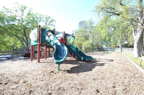 2307 Ridge Rider Rd, Lake Nacimiento CA  93426-9645 exterior