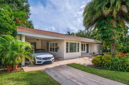 645 Roberta Ave, Orlando, FL 32803-6929