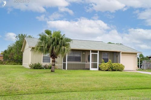 367 Inwood Ave, Fort Pierce, FL 34984-5171