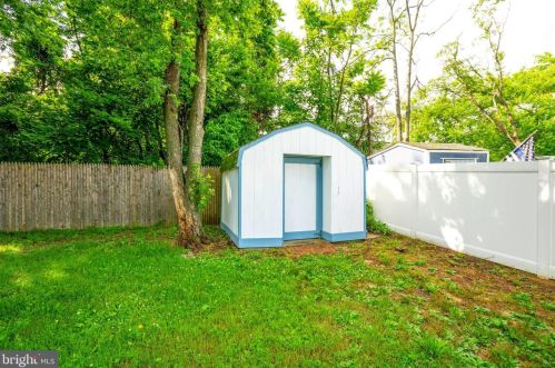 104 Shenandoah Rd, Riverton NJ  08077-3147 exterior