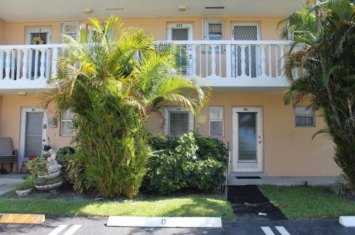 2191 1st Ct, Boynton Beach FL  33435-2904 exterior