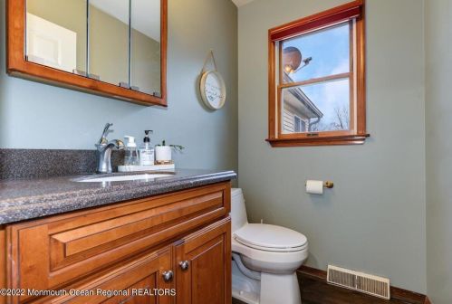 220 Long Swamp Rd, Plumsted Township NJ  08533-2028 exterior