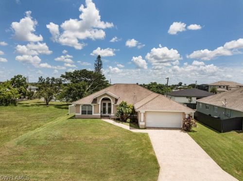 2015 10th Ave, Cape Coral, FL 33909-4440