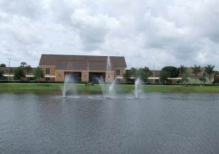 572 Saxony L, Delray Beach FL  33446-1033 exterior