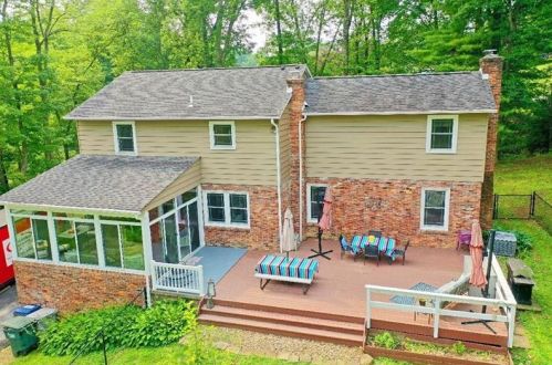 139 Robinhood Ln, Canonsburg, PA 15317-2710