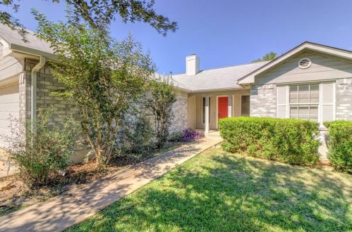 313 Caladium Dr, Georgetown TX  78626-4772 exterior